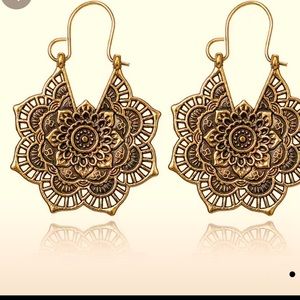 NWT’s—-Vintage Gold Bohemian Engraved Earrings